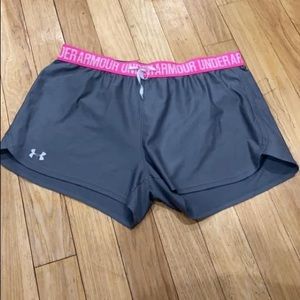 Under armor women’s shorts size large